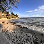 Firule Beach Apartment-Two Bedroom Urban Chic-Prime Location-Walk To Beach-Free Parking
