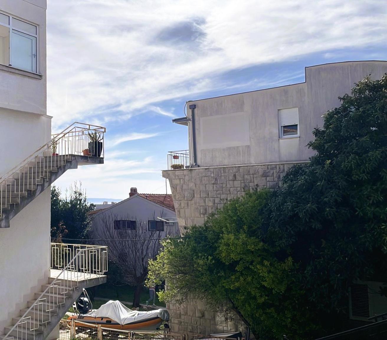 Apartment Firule Apartment-two Bedroom Urban Chic-prime Location-walk To Beach-free Parking